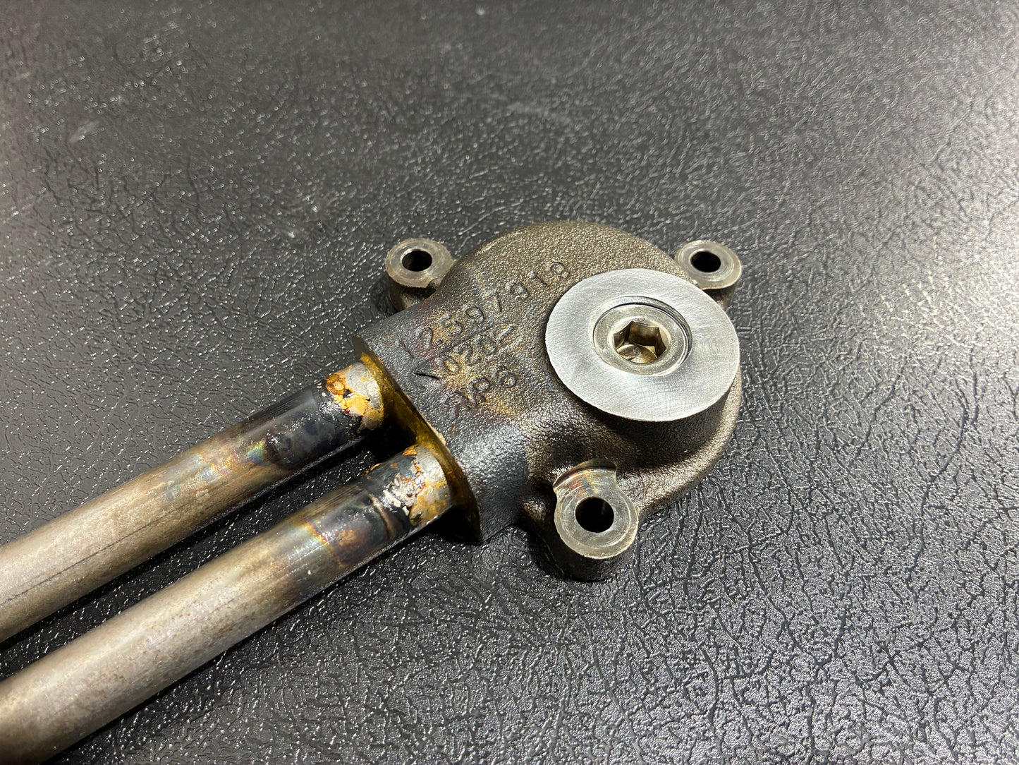 Trailblazer SS 6.0L LS2 Oil Pan Internal Oil Line